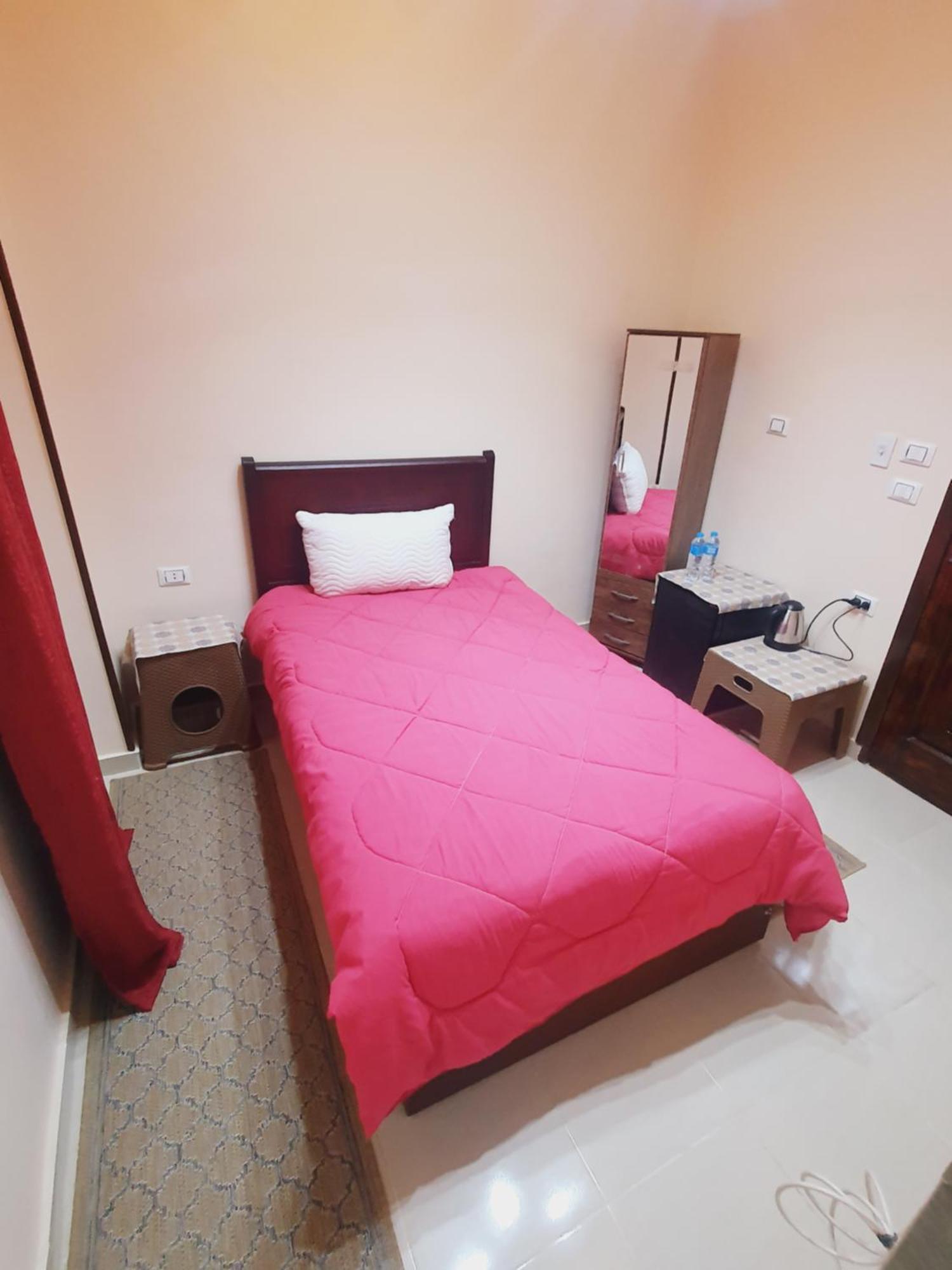Andy Guest House Pyramids View Kafret el-Gabal Kamer foto
